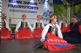 IV Festiwalu Zespoł&oacute;w Folklorystycznych im. Tadeusza Zielińskiego