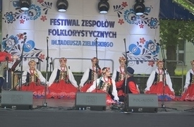 IV Festiwalu Zespoł&oacute;w Folklorystycznych im. Tadeusza Zielińskiego
