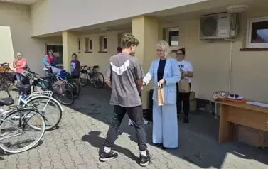 9d90fdc0-4c0e-4508-971b-6ea1ded659a0