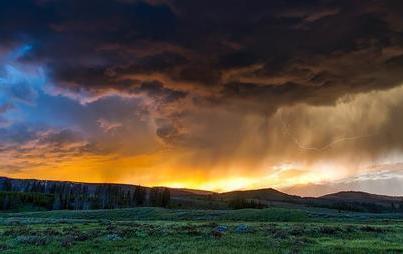 Zdjęcie do Ostrzeżenie meteorologiczne silny deszcz z burzami